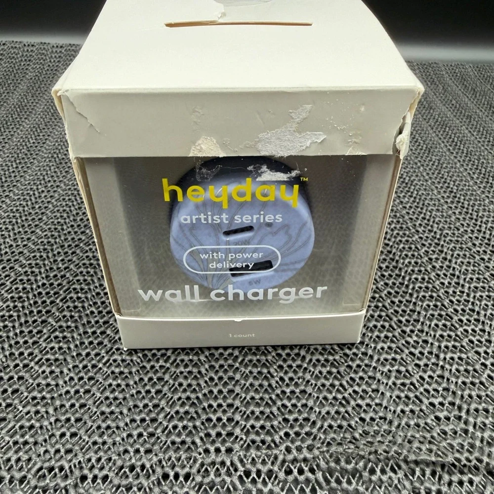 Heyday Artist Series Wall Charger 25W USB-C USB-A Jerilyn Lee Blue Marble Floral